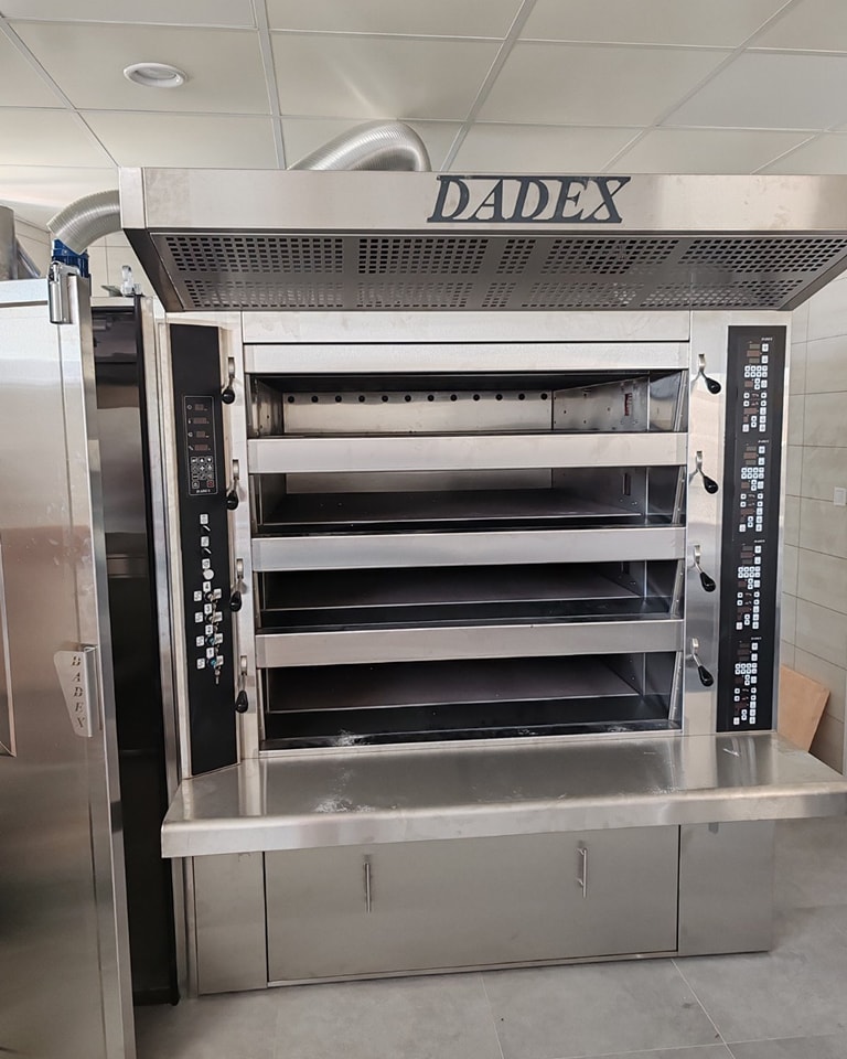 Cuptor Electric DADEX cu 4 etaje în brutărie modernă